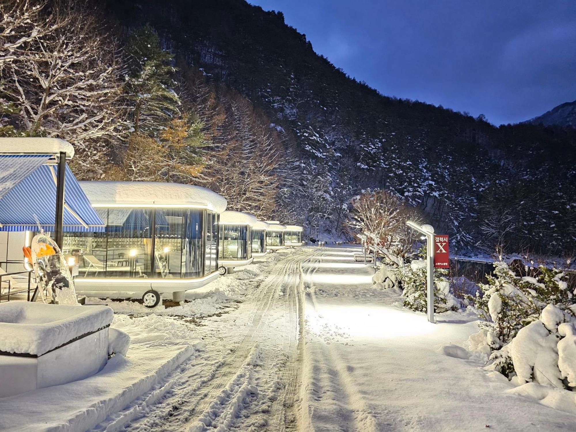 Galaxy X Hotel Type Caravan Glamping & Pension Pyeongchang Exterior foto