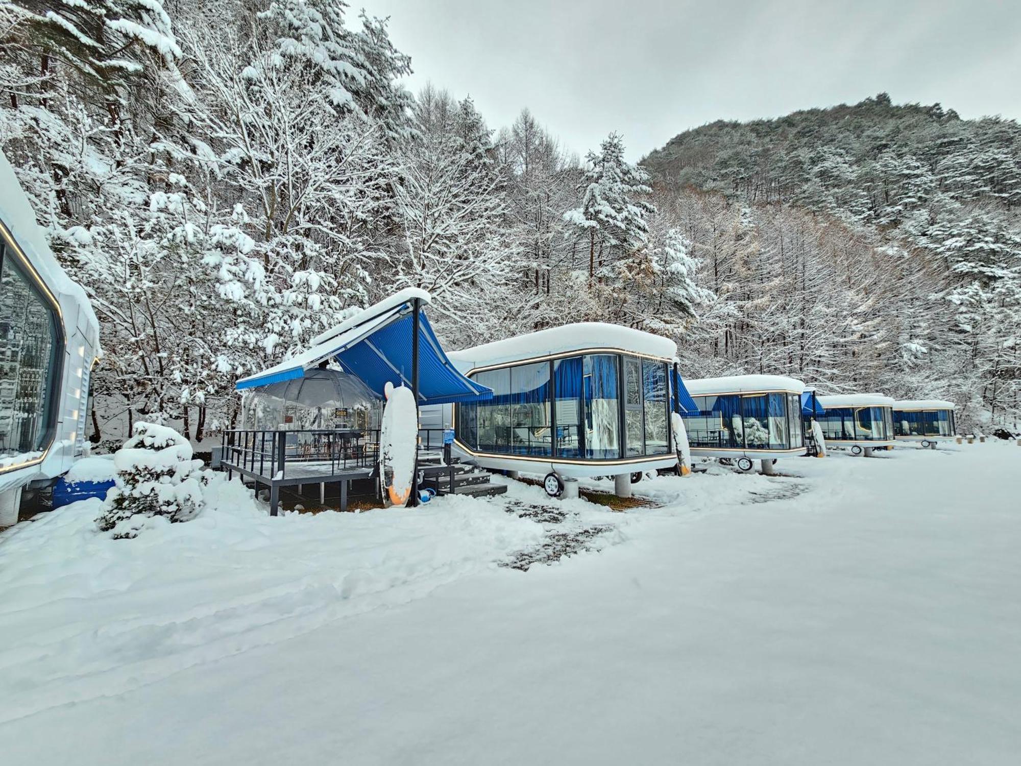 Galaxy X Hotel Type Caravan Glamping & Pension Pyeongchang Exterior foto